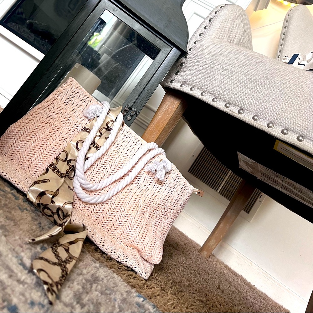 Bag with sash